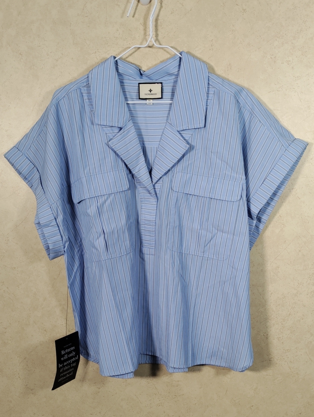 G146 Tuckernuck blue striped short sleeve v-neck blouse XL NWT